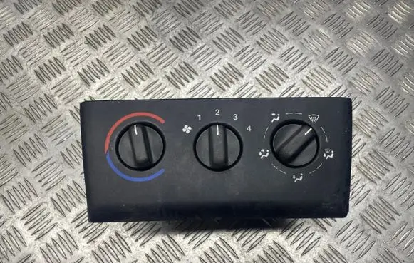 Opel Vectra B Climate control unit 6081F1A 86323