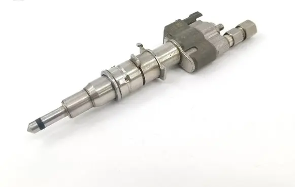 BMW 3 E90 E91 Fuel injector 7589048