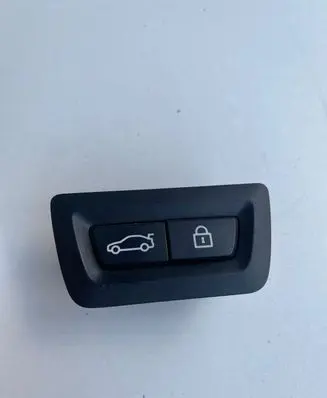 BMW 5 F10 F11 Tailgate/boot open switch button 9275121