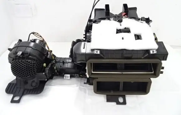 Peugeot 3008 I Interior heater climate box assembly 96844931XT