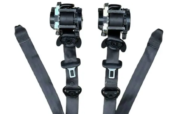 Volkswagen Golf VII Front seatbelt 5GM857705F