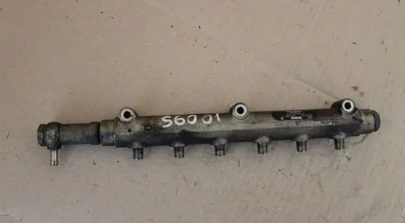 Volvo S60 Fuel main line pipe 0445215010 8658252
