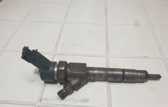 Renault Espace - Grand espace IV Fuel injector 8200100272 0445110
