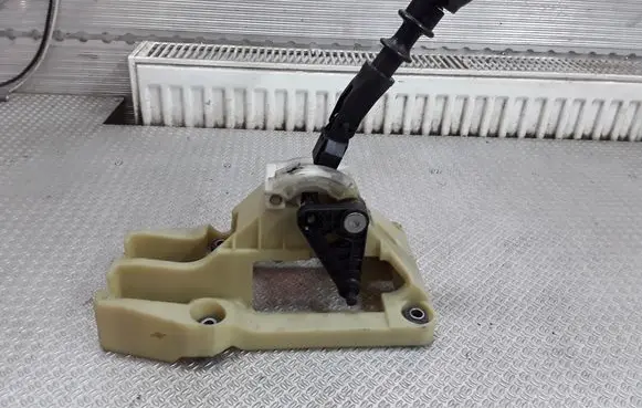 KIA Cerato Gear shifter/selector