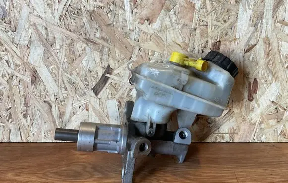 Opel Insignia A Master brake cylinder 0335089023