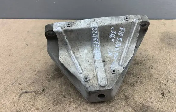 BMW 5 F10 F11 Engine mounting bracket 6777624 22116777624