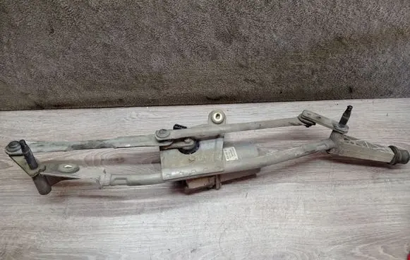Volvo XC70 Front wiper linkage and motor 8624239 26010400