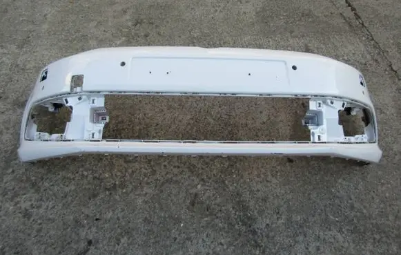 Volkswagen Polo VI Front bumper 6C0807221