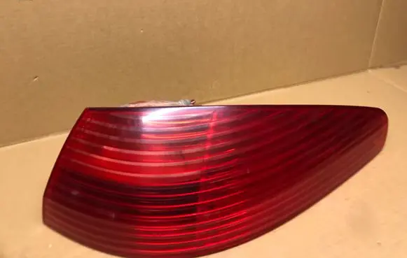 Peugeot 607 Rear/tail lights 2543D