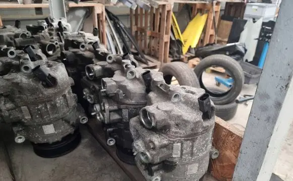 Volkswagen Golf V Air conditioning (A/C) compressor (pump) 1K0820803F 4472209202 20030200690