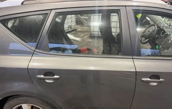 KIA Ceed Front door