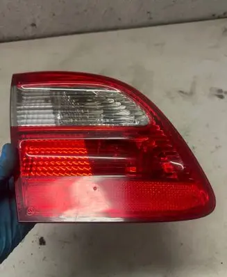 Mercedes-Benz E W211 Tailgate rear/tail lights A2118201364 0379141 379503