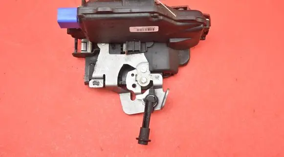 Audi A8 S8 D3 4E Rear door lock 4E0839015