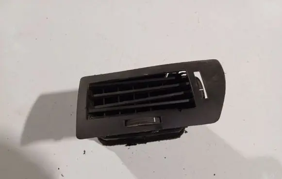Dash center air vent grill