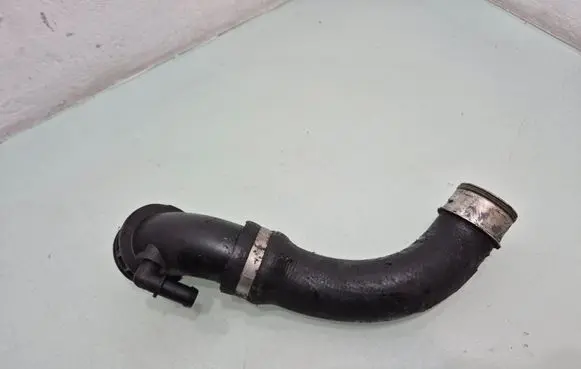 Intercooler hose/pipe