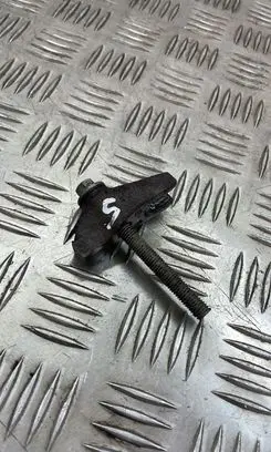 Chrysler Grand Voyager V Fuel Injector clamp holder