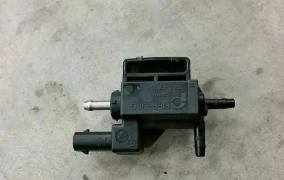 Audi A3 S3 8V Valve vacuum 06H906283J