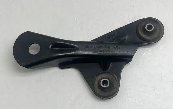 Opel Vivaro Power steering pump mounting bracket 996943370R 453778