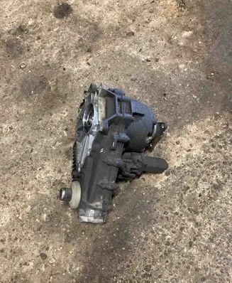 BMW X5 E53 Gearbox transfer box case 27107555297 7555297