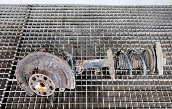 Mercedes-Benz B W246 W242 Front wheel hub spindle knuckle