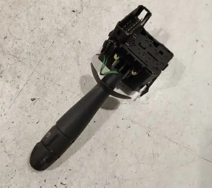 Renault Laguna II Wiper control stalk 8200012244