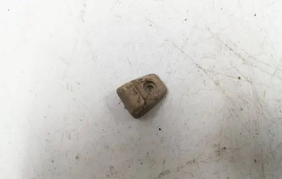 Audi 80 90 B2 Hook 823857561B
