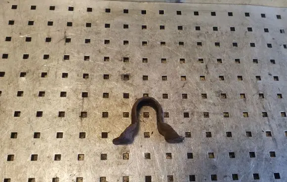 Nissan Qashqai Sway bar bush bracket, front 