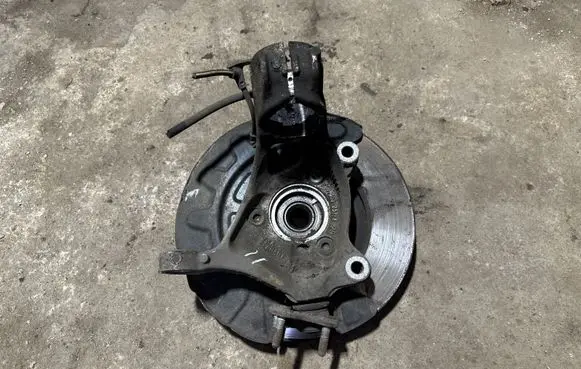 Volkswagen PASSAT B8 Front wheel hub 5Q0407257
