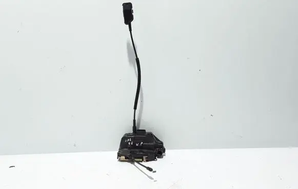 Renault Laguna II Front door lock 8200000661