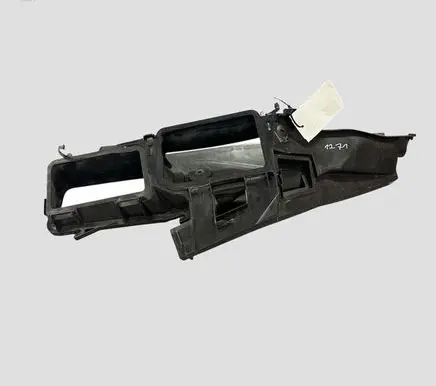 Mercedes-Benz C W204 Air intake duct part A2048322025 A2048300944