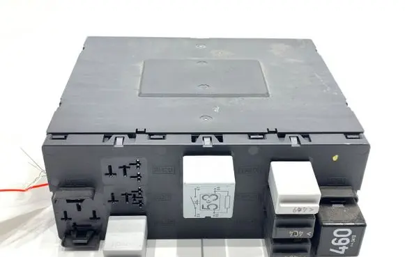 Volkswagen Touran I Other control units/modules 1K0937049T