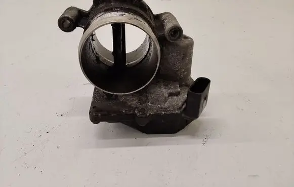Volkswagen PASSAT B6 Throttle valve 03L128063E