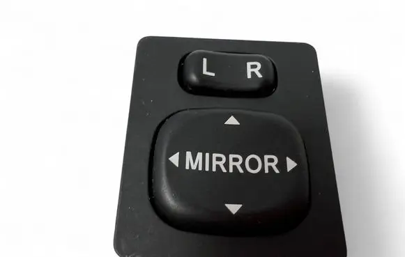 Toyota Yaris Wing mirror switch 183574