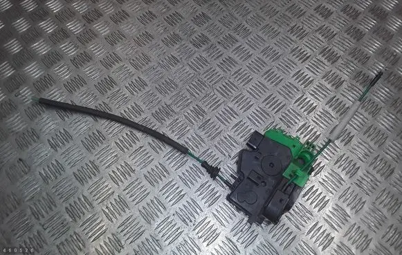 Hyundai i40 Front door lock 813103z030