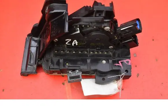 Jaguar XJ X350 Rear door lock 2W93-26555-AL