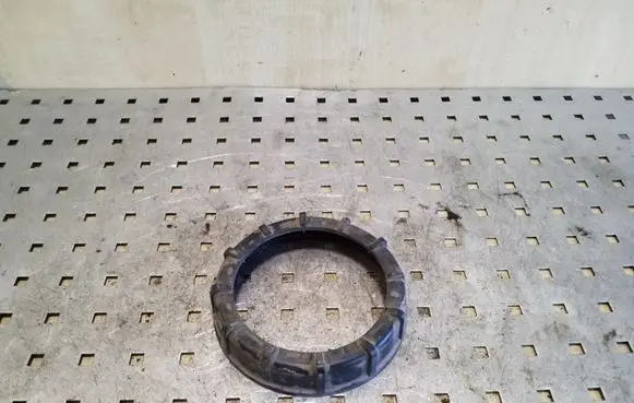 Volkswagen Transporter - Caravelle T4 In tank fuel pump screw locking ring/nut 