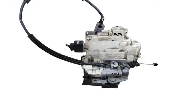 Seat Altea Rear door lock 5P0839011