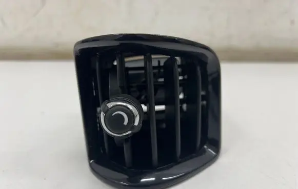 Mini Clubman F54 Dashboard side air vent grill/cover trim 9305681