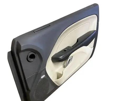 Dodge Challenger Front door card panel trim 5LG72DW1AC 5PS241XWAH P5LG72DW1AC