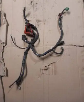 Subaru Legacy Positive cable (battery) 