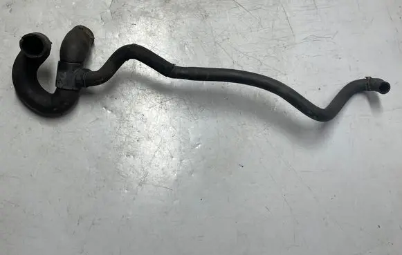 Opel Meriva A Engine coolant pipe/hose 13181078
