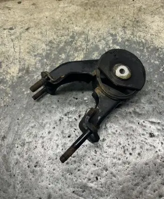 Toyota Corolla Verso AR10 Gearbox mount