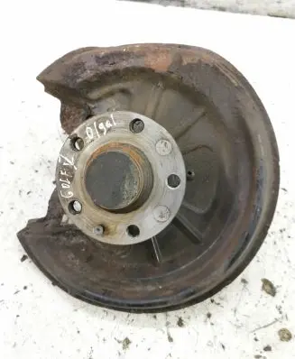 Volkswagen Golf Plus Rear wheel hub