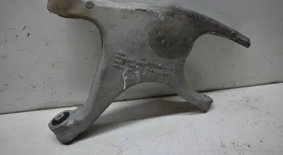 Audi A6 S6 C7 4G Rear upper control arm/wishbone 8R0505312F