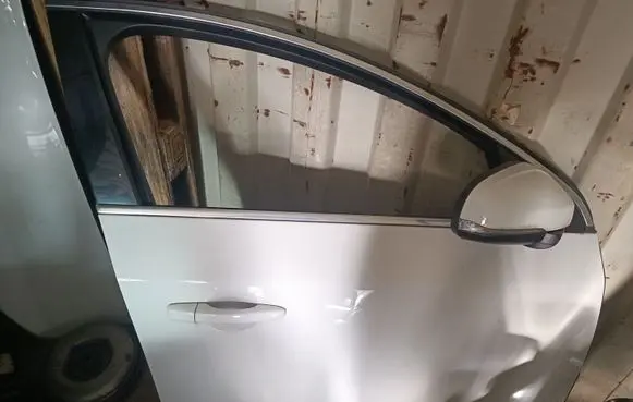 Volvo S60 Front door