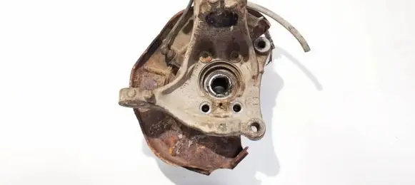 Front wheel hub
