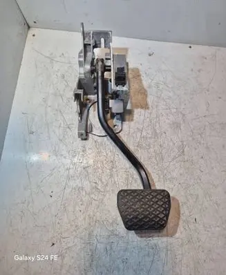 BMW 3 E90 E91 Brake pedal 6751975 678711