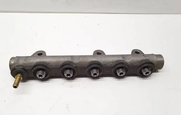 Nissan Qashqai Fuel main line pipe 8200962035 H8200610223 0445214207