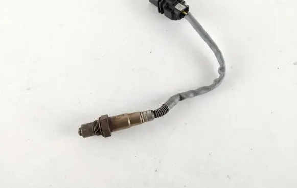 BMW 5 E60 E61 Lambda probe sensor 7537984 0258017038