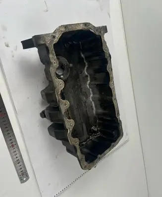 Volkswagen PASSAT B6 Oil sump 03G103603